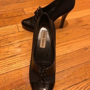 Steve Madden Black Patent Leather and Pique Shoes